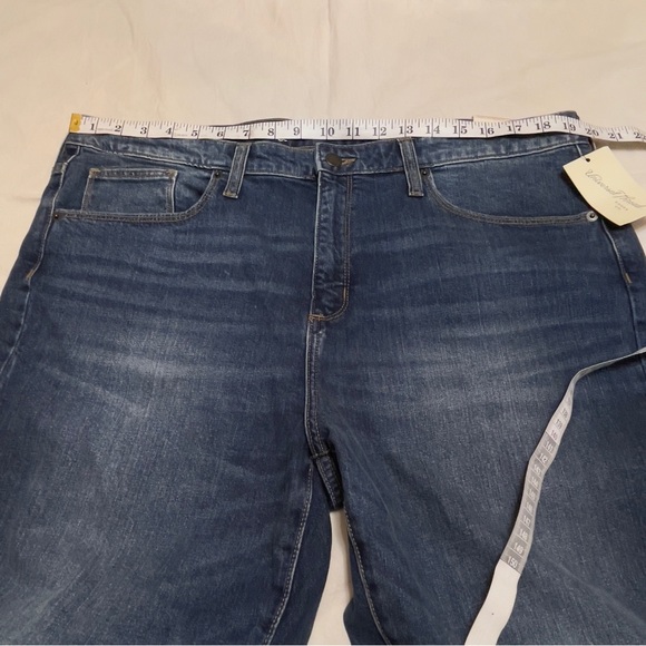 NWT Universal Thread Blue Denim High Rise Kick Boot Crop Flare Leg Jeans Sz 18 - Picture 3 of 12